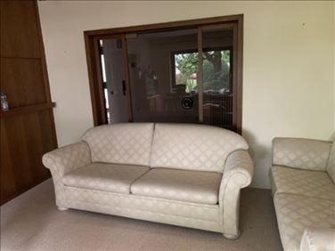 Abbildung: 3 teilige Couchgarnitur zu verschenken